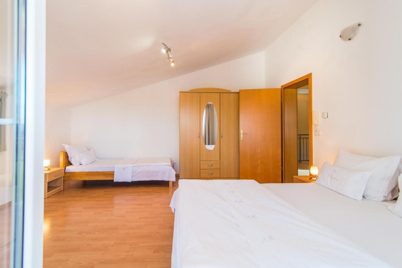 Apartment Anakatarina Porec Esterno foto