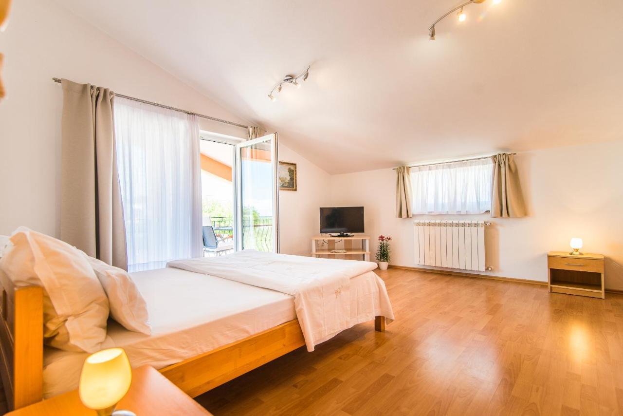 Apartment Anakatarina Porec Esterno foto