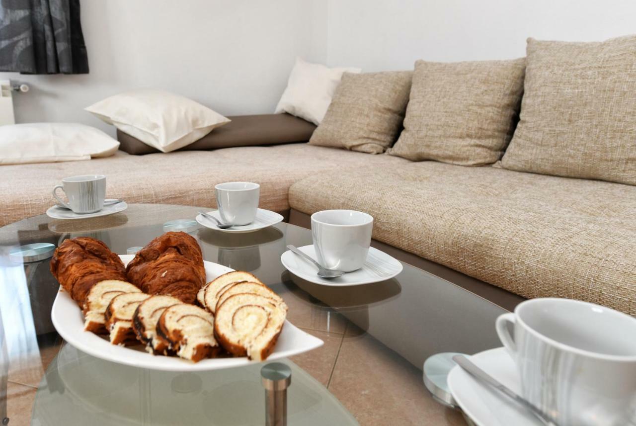 Apartment Anakatarina Porec Esterno foto
