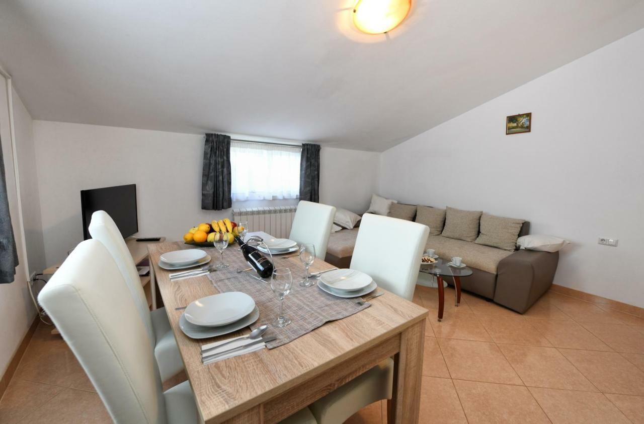 Apartment Anakatarina Porec Esterno foto
